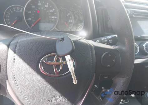 2016 Toyota Rav4 Le z USA, uszkodzony, nr VIN JTMZFREV4GJ070507